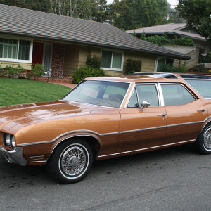 oldsmobile_vistacruiser_1972-2
